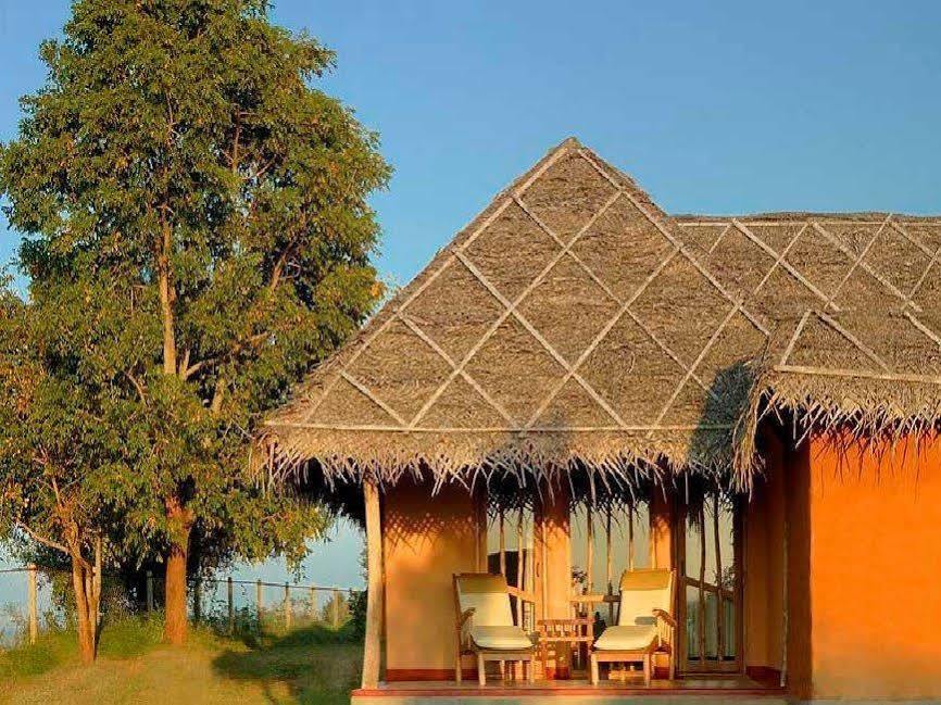 Hotel Evolve Back Kabini à Begūr Extérieur photo